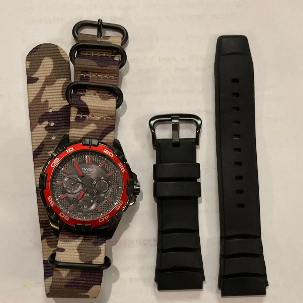 Casio MTD1069 watch, red and black with camo strap & rubber strap, working batty